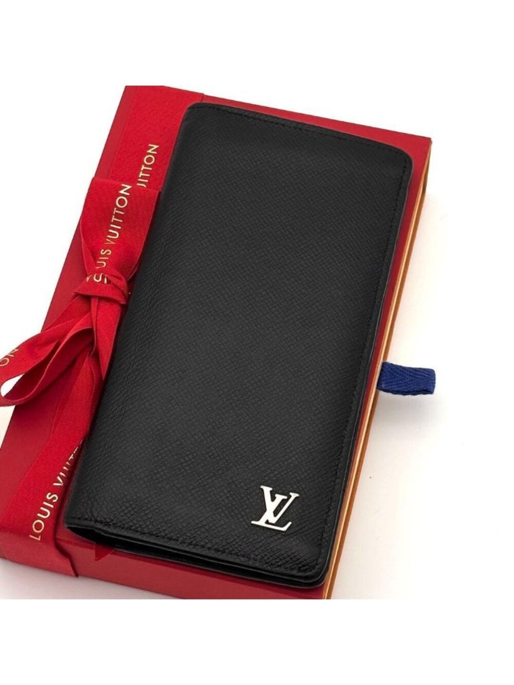 Louis Vuitton Wallet Taiga Portefeuille Brazza Black Silver